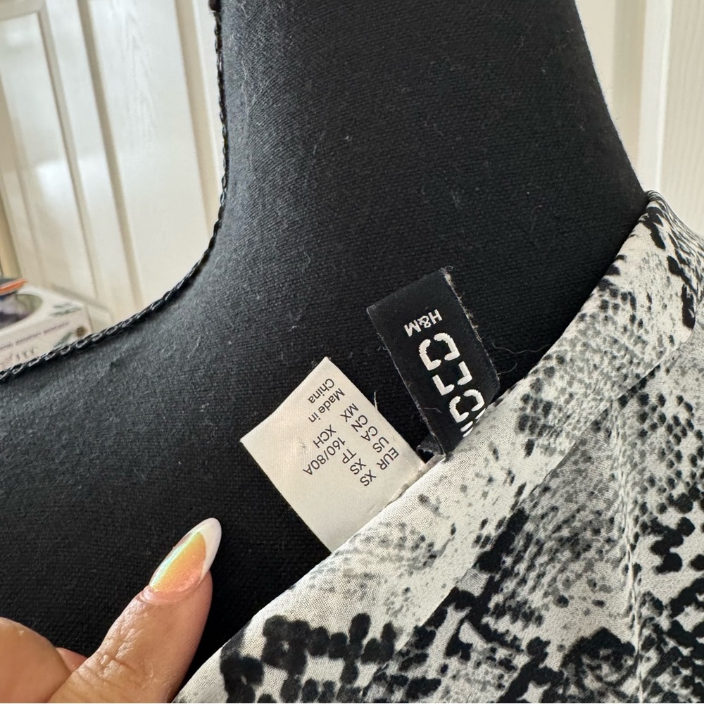 H&M Snake Print Open Cardigan - image 7